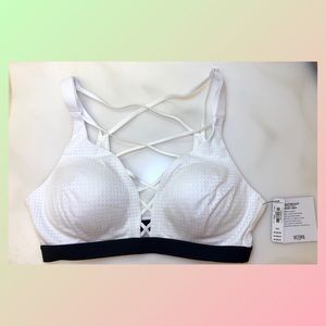 Padded Victoria’s Secret sports bra ✨